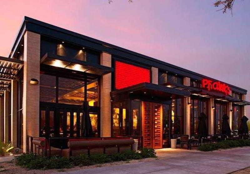 Courtyard Phoenix North / Happy Valley Tiện nghi bức ảnh